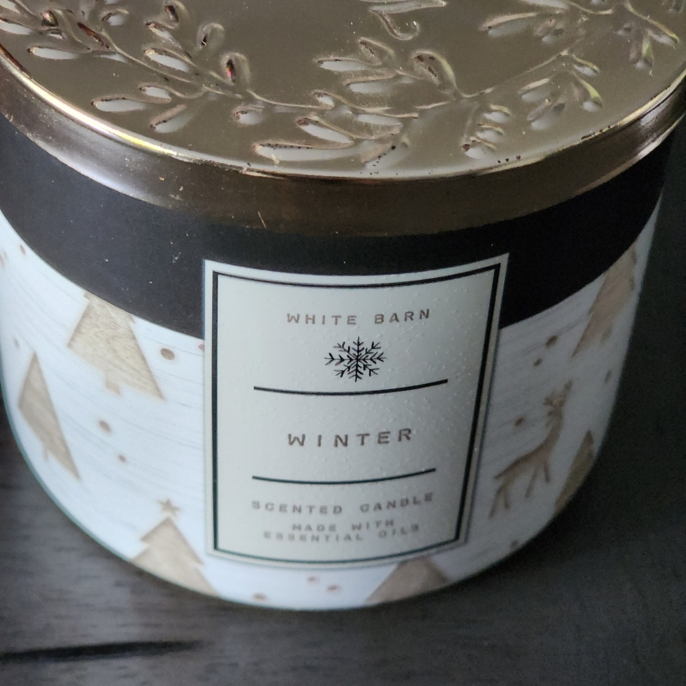 White Barn Winter Scented Candle & - Gold and White Candle Holder